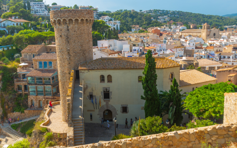 Vue sur la ville de Tossa de Mar, Costa Brava, en Espagne