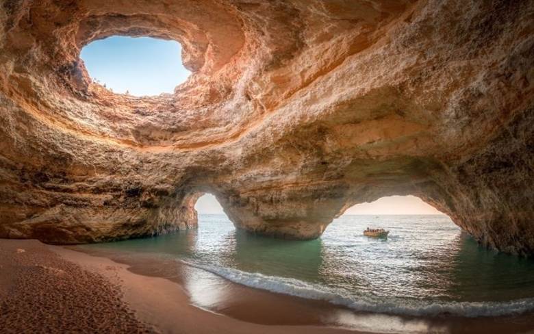 La grotte de Benagil, plage de Benagil